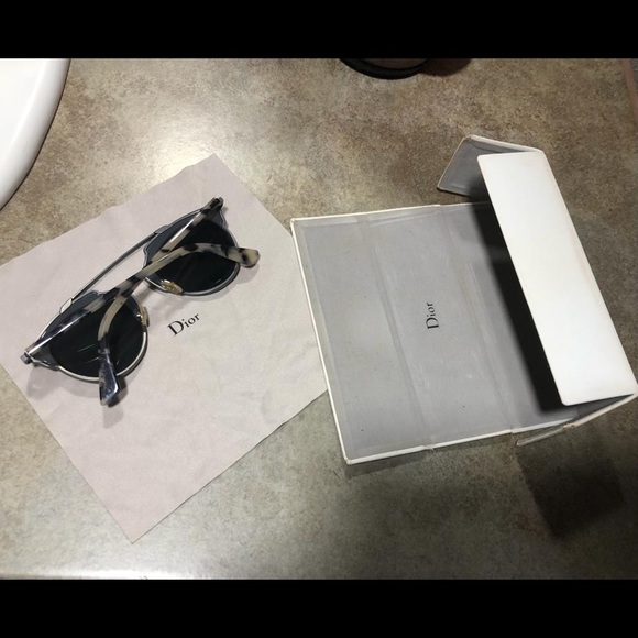 Dior 48mm Grey Havana sunglasses - Picture 8 of 16